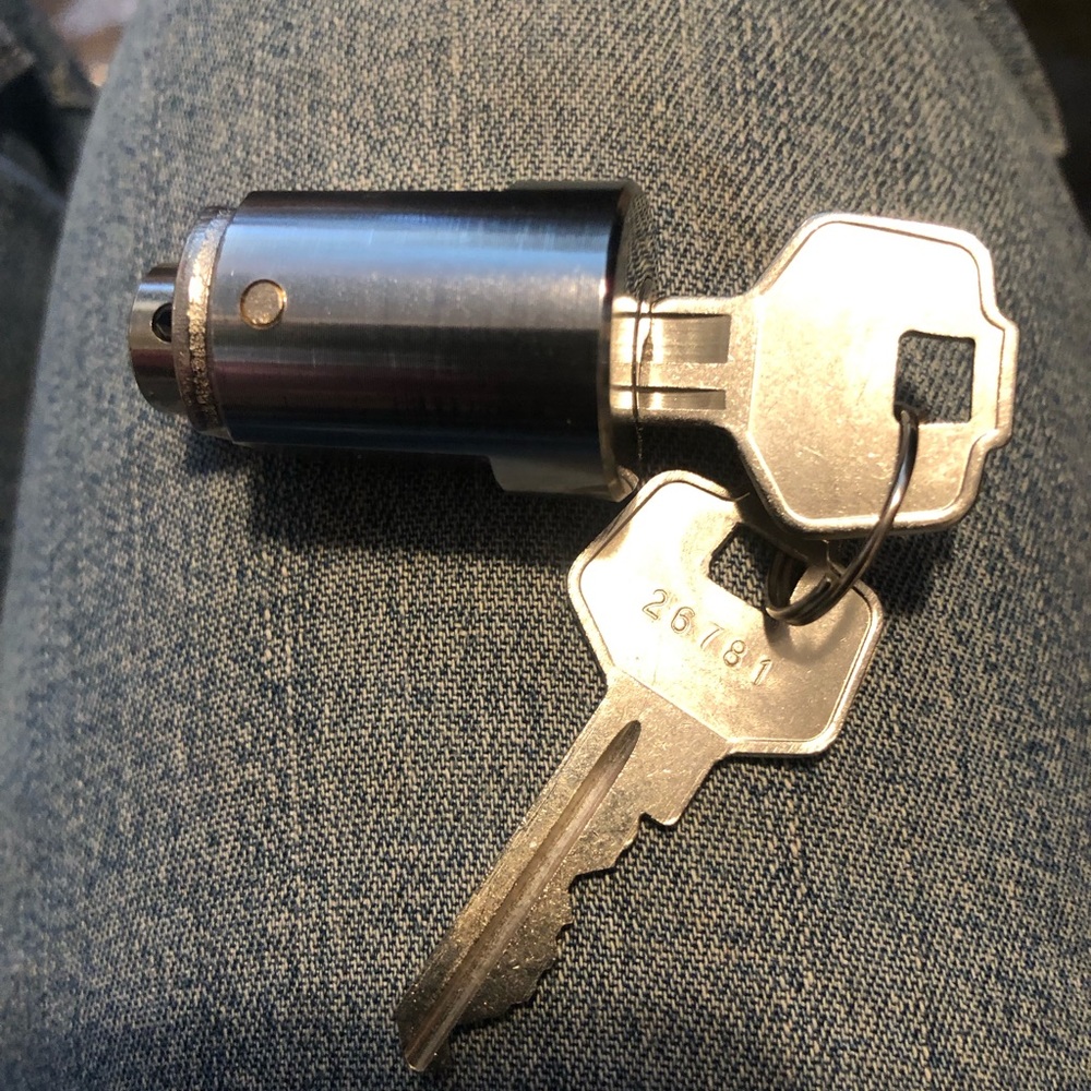 Lock with keys